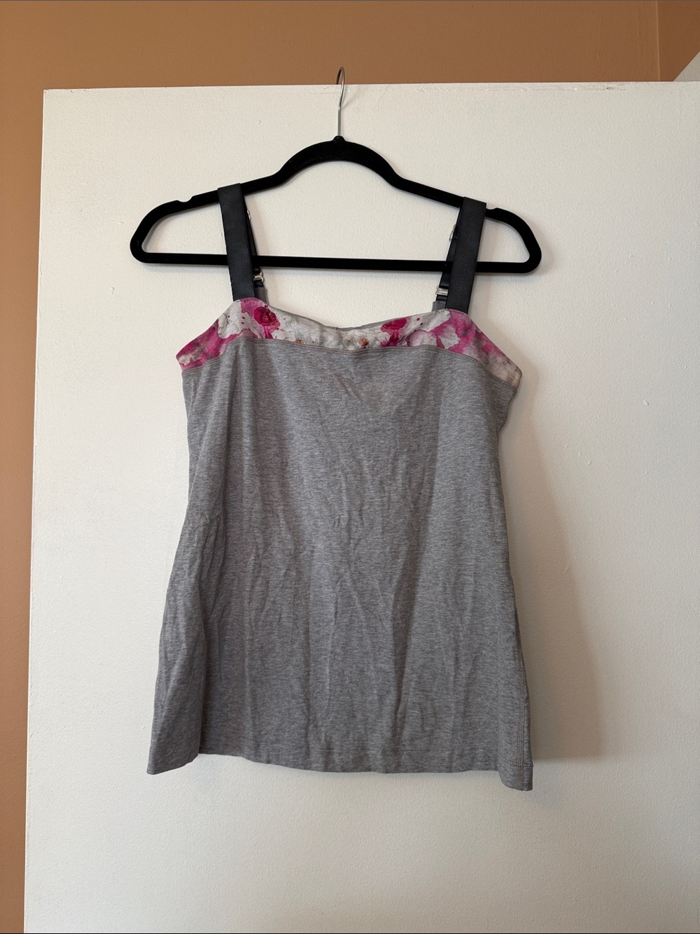 Lululemon Gray & Pink Floral-Trim Women’s Workout Tank Top
